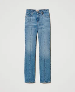 Flare-Jeansmit Fünf Taschen