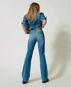 Flare-Jeansmit Fünf Taschen