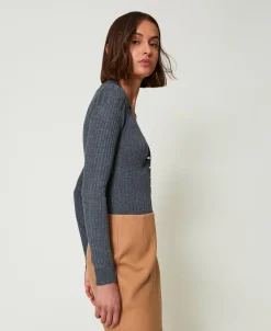 Gerippter Pullover Mit Stickerei