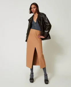 Gerippter Pullover Mit Stickerei