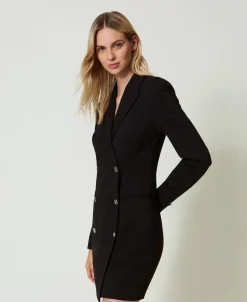 Kurzes Mantelkleid Mit Zweireihigem Verschluss