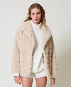 Kurzmantel Aus Pelzimitat Mit Oval Ts