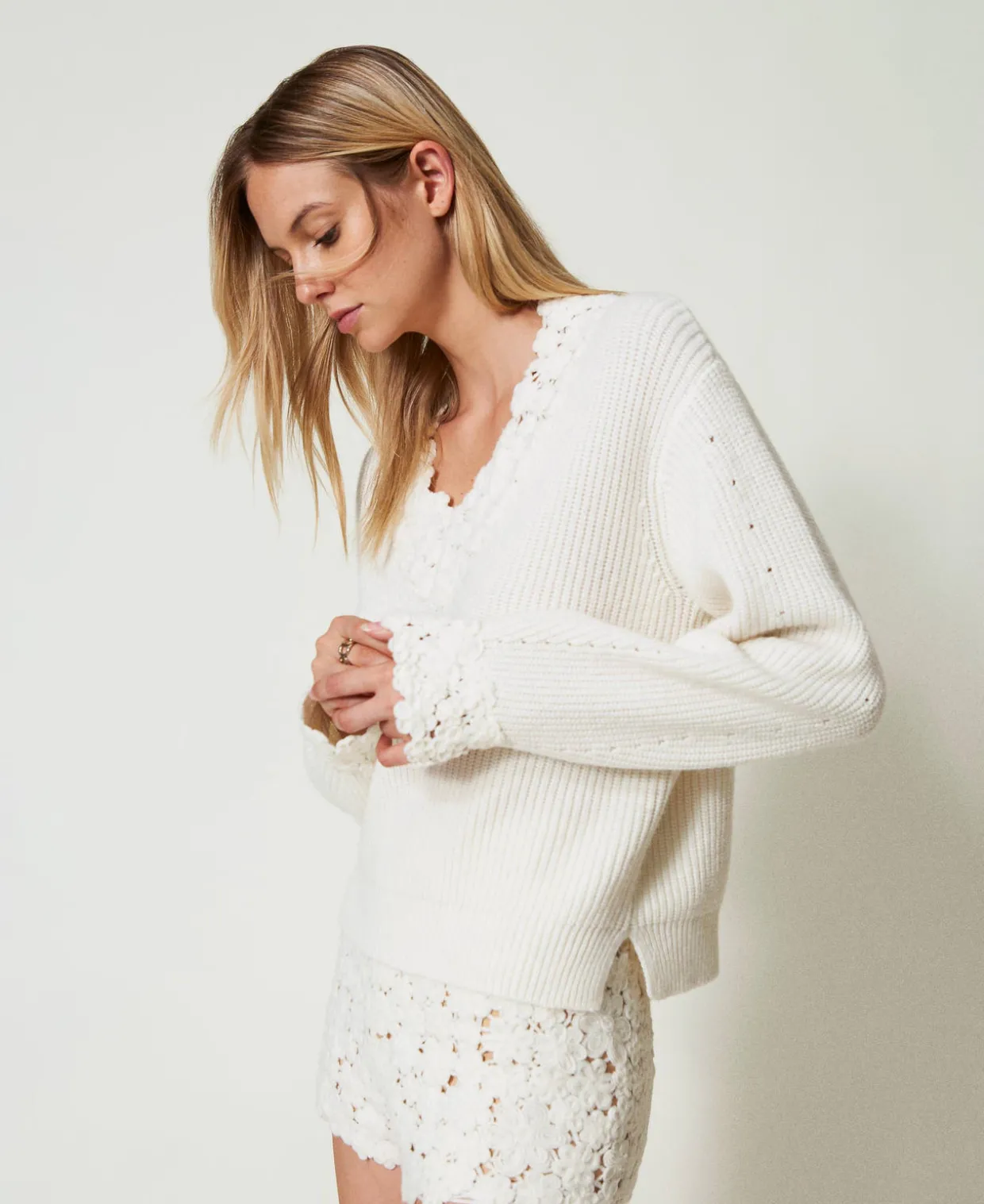 Pullover Aus Wollmischung Mit Stickerei