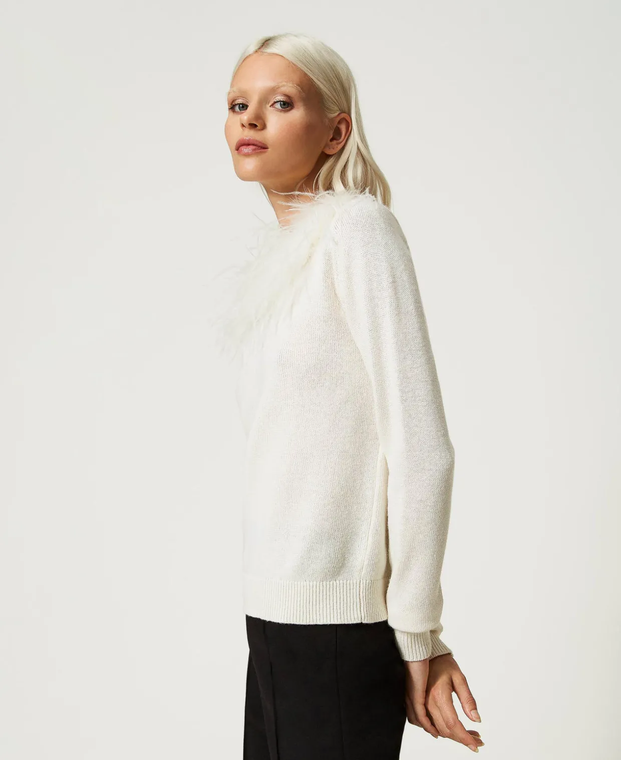 Regular-Fit-Pullover Aus Wollmischung Mit Federn