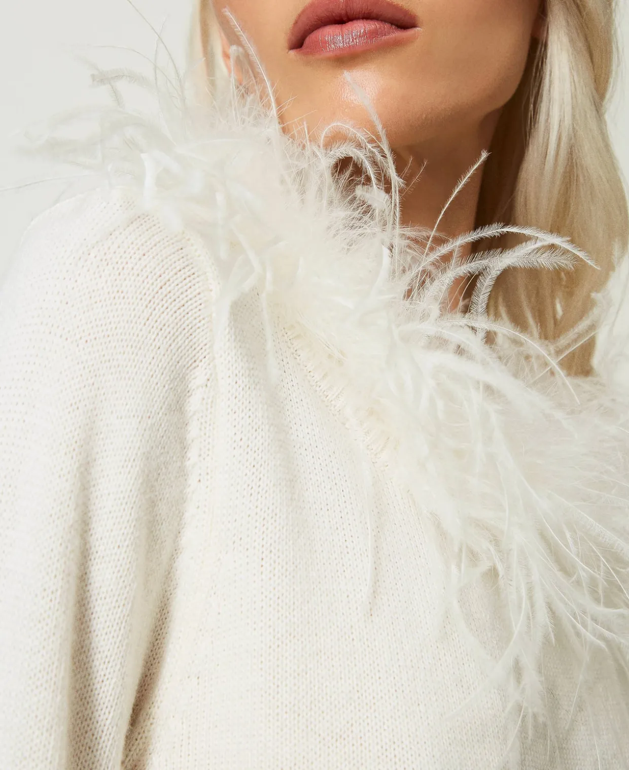 Regular-Fit-Pullover Aus Wollmischung Mit Federn