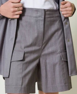 Bermudashorts Mit Nadelstreifen Und Taschen