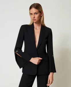 Blazer Aus Crêpe-Cady Mit Kettenknöpfen
