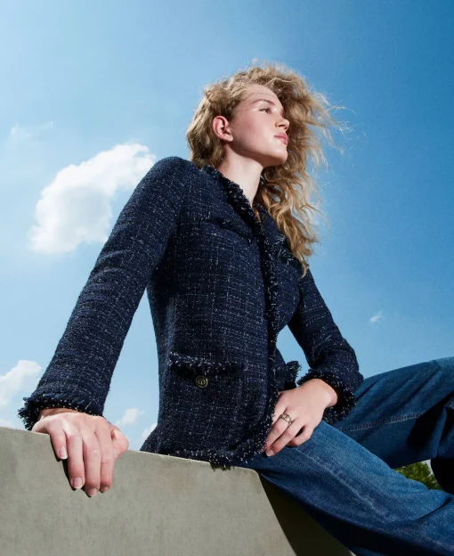 Boucléjacke Mit Logoknöpfen
