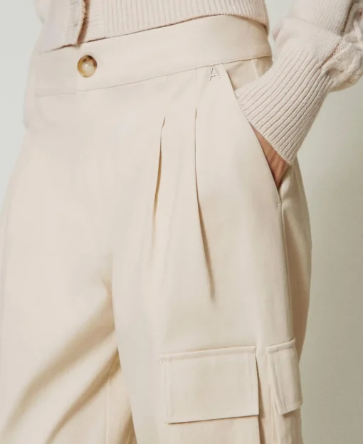 Cargohose Mit Asymmetrischen Taschen