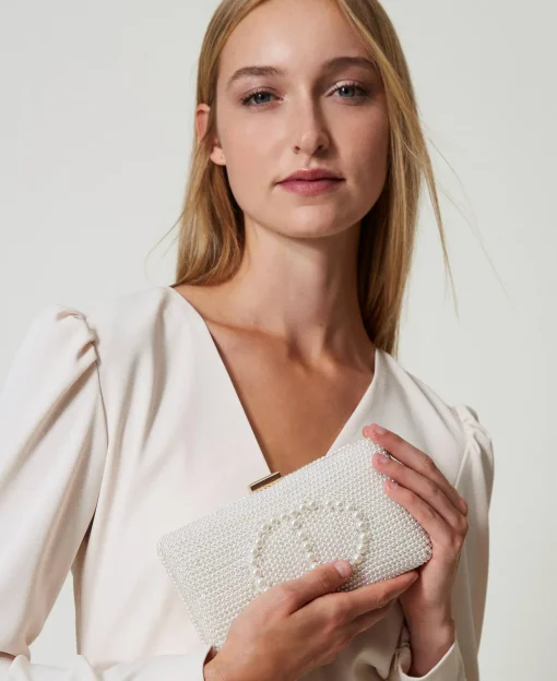 Clutch Mit Perlen Und „Oval T“