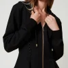 Figurbetonte Sweatjacke Mit Zierhäkchen
