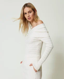 Figurbetonter Off-Shoulder-Pullover