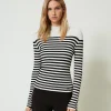 Figurbetonter Pullover Mit Streifen