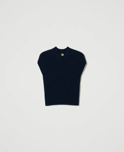 Figurbetonter Pullover Mit Dekorativem Rippenmuster