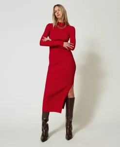 Figurbetonter Pullover Mit Rippenmuster Und Öffnung