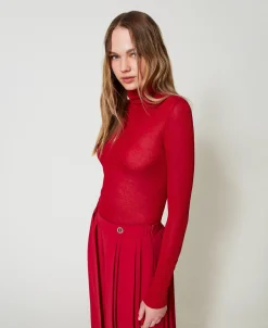 Figurbetonter Rollkragenpullover Aus Viskose