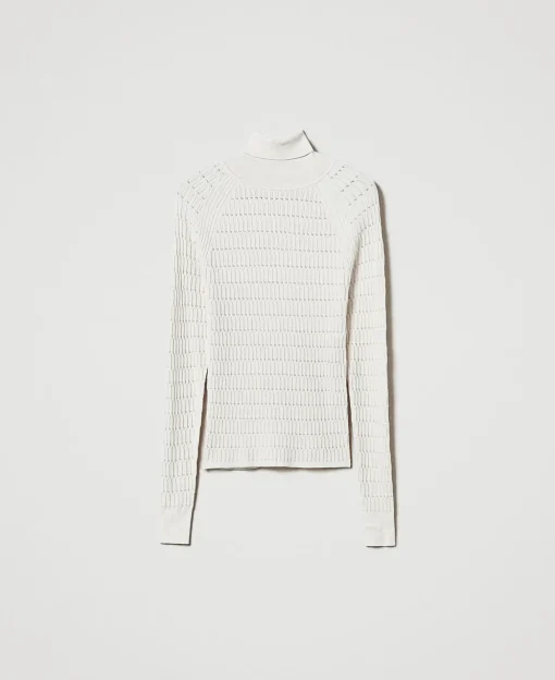 Figurbetonter Stehkragenpullover