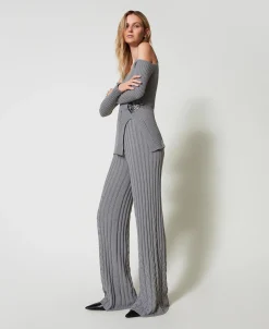 Flare-Hose Aus Treeblend-Garn Mit Zopfmustern