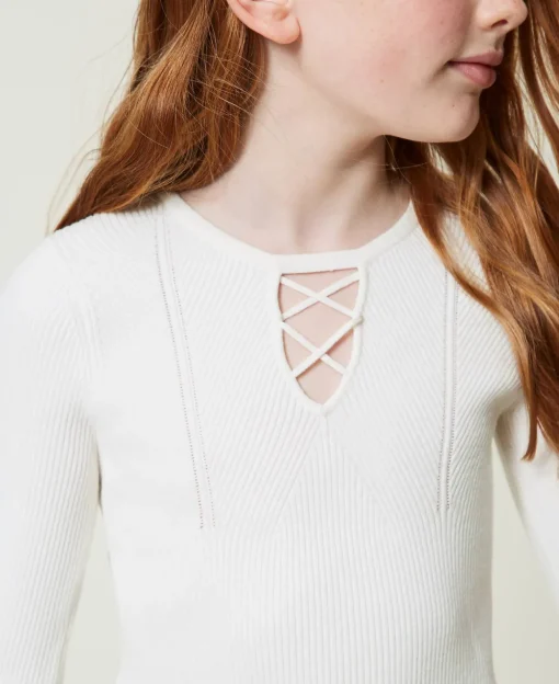 Gerippter Pullover Mit überkreuztem Motiv