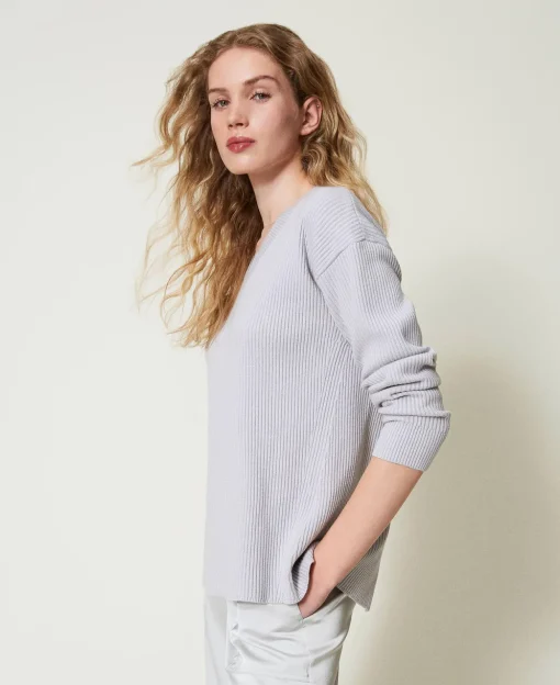 Gerippter Pullover Mit Schlitz