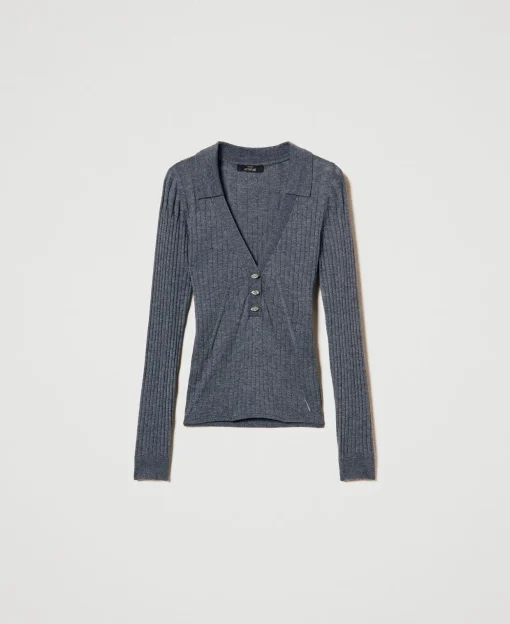 Gerippter Pullover Mit Stickerei