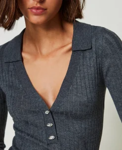 Gerippter Pullover Mit Stickerei