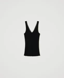 Geripptes Stricktop Mit Perlchen
