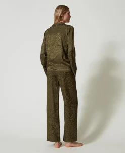 Herrenmäßiger Pyjama Aus Satinjacquard