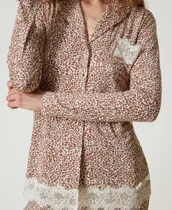 Herrenmäßiger Pyjama Mit Print Und Spitze
