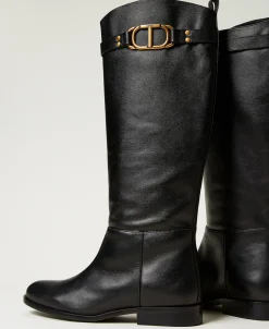 Hoher Stiefel Aus Leder Mit Oval T