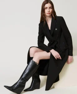 Hoher Stiefel Mit Keilabsatz Und Logoplakette