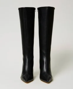 Hoher Stiefel Mit Keilabsatz Und Logoplakette
