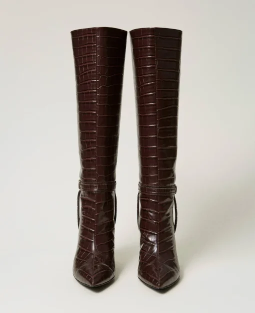 Hoher Stiefel Mit Krokoprägung