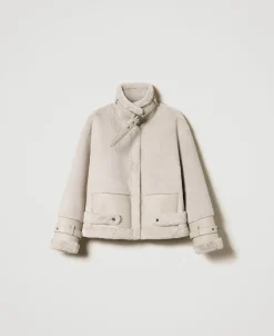 Jacke Aus Pelzimitat Mit Riegeln