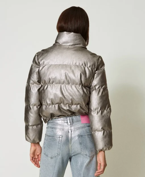 Kurze Metallic-Steppjacke