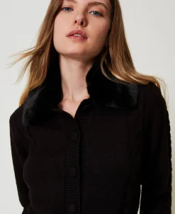 Kurzer Cardigan Mit Kragen Aus Pelzimitat