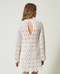 Kurzes Häkelkleid