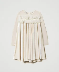 Kurzes Kleid Aus Chenille Und Tüll