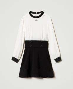 Kurzes Kleid Aus Crêpe De Chine Und Flanell