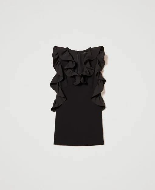 Kurzes Kleid Mit Georgettevolants