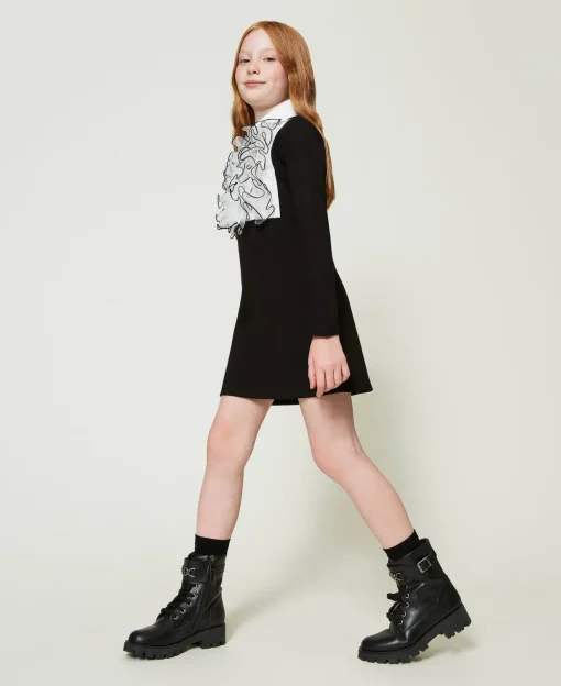 Kurzes Kleid Mit Organzavolant
