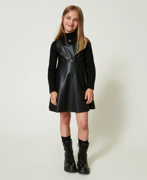 Kurzes Kleid Mit „Oval T“-Schnalle