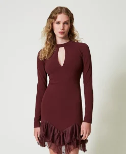 Kurzes Kleid Mit Plissierten Tüllvolants