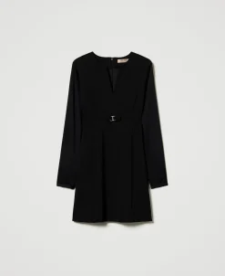 Kurzes Kleid Mit Schleife Und Oval T