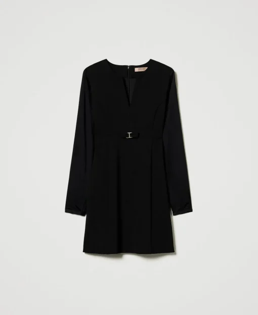 Kurzes Kleid Mit Schleife Und Oval T