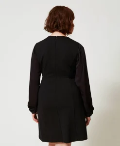 Kurzes Kleid Mit Schleife Und Oval T