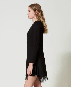Kurzes Kleid Mit Spitze
