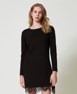Kurzes Kleid Mit Spitze