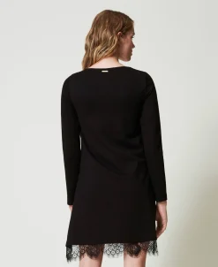 Kurzes Kleid Mit Spitze