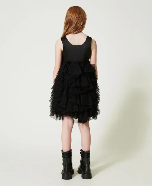Kurzes Kleid Mit Tüllvolants
